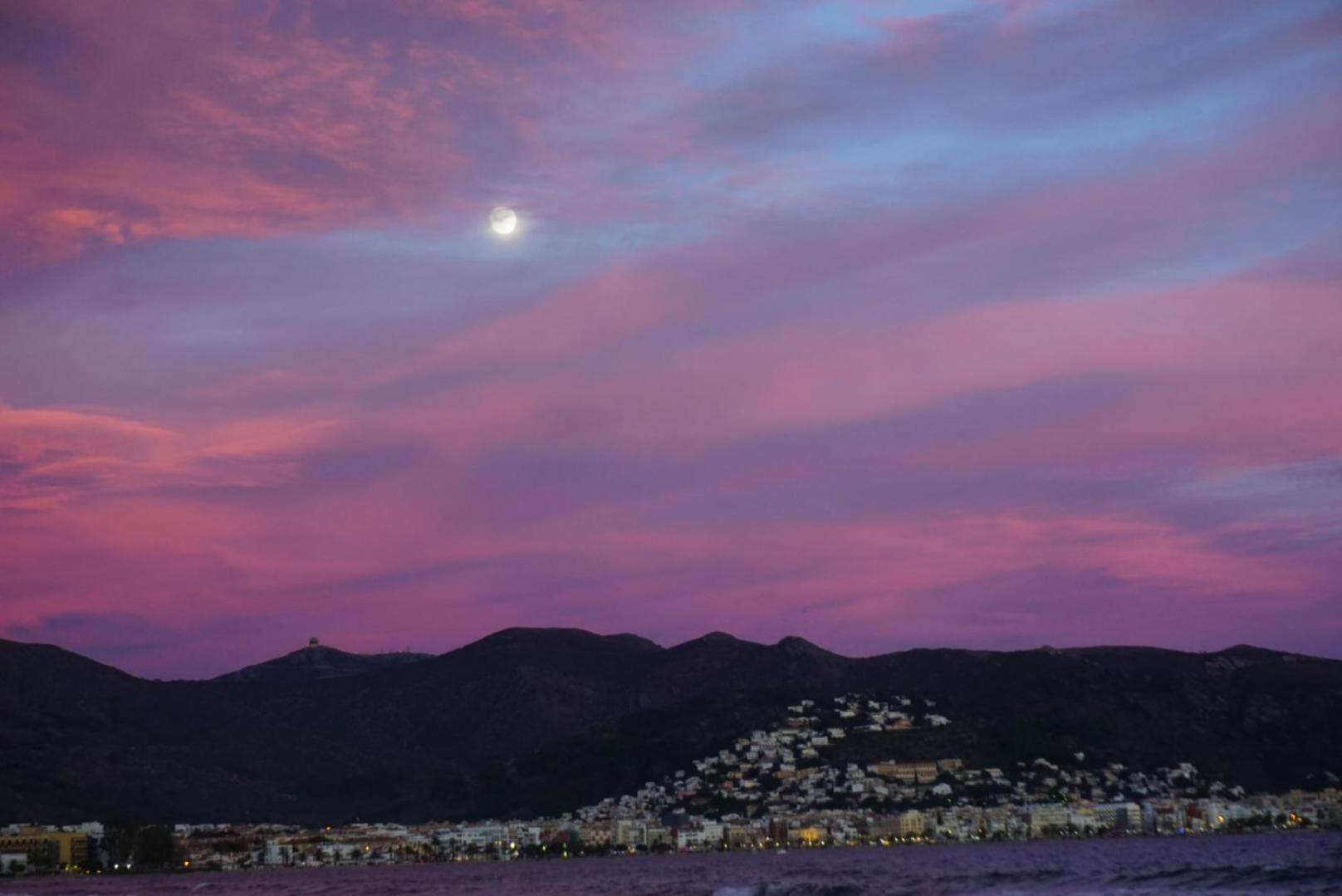 Roses Confort Beach Ev Milleni Bagian luar foto